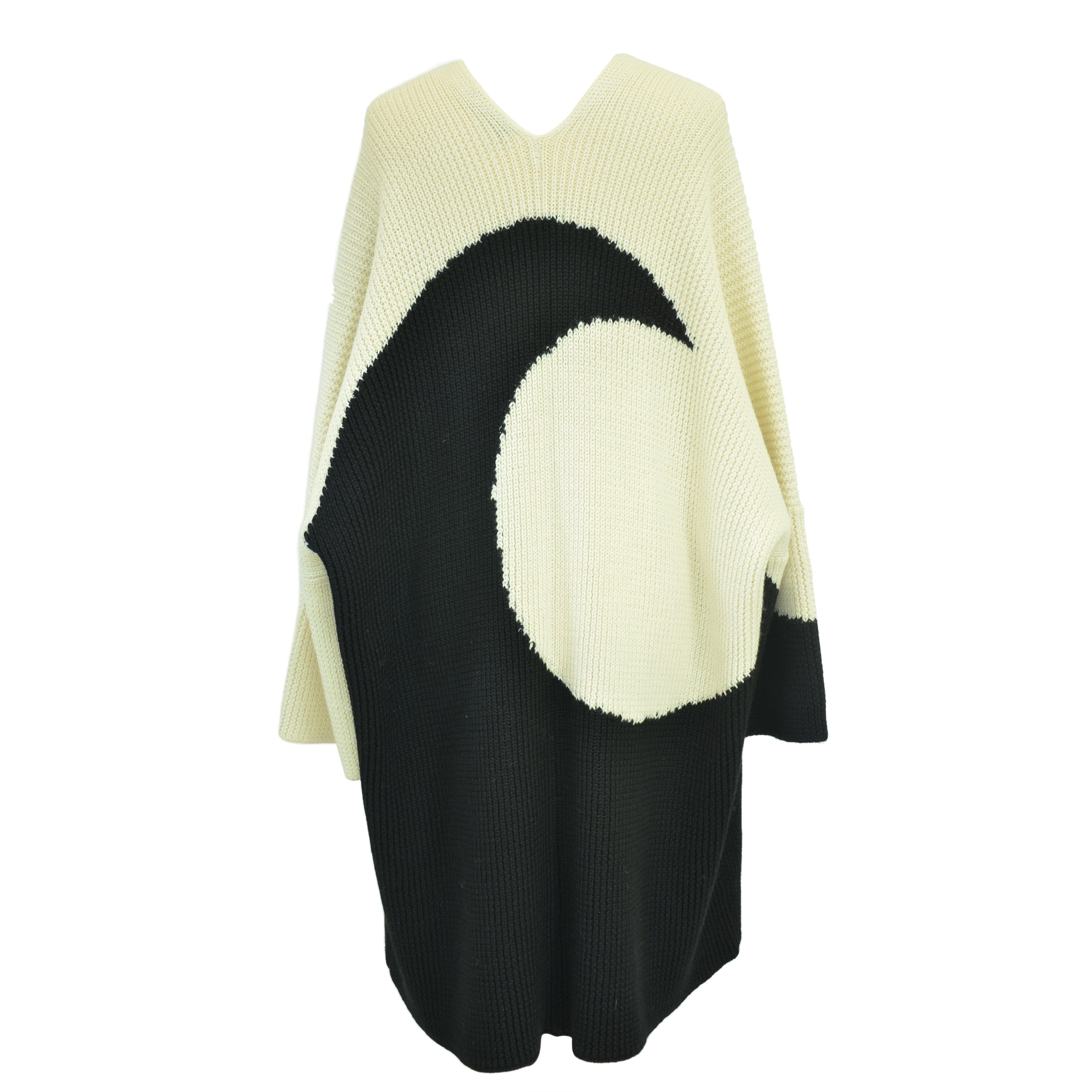 Black/White Knitted Cardigan